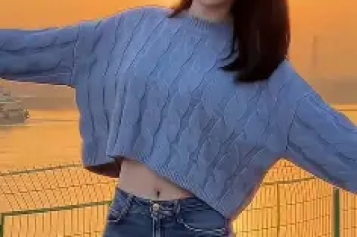 凌晨三点网红司晓迪突然发文宠粉一口气晒出18张照片